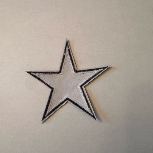Blue star embroidered.Very durable iron on or sew on DIY patch for clothing/hats - Picture 3 of 5